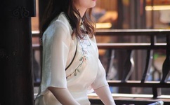 不戴套挺进朋友人妻